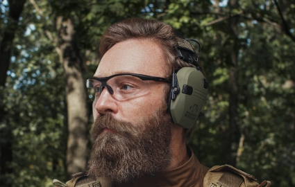 Топ активних навушників. Огляд популярних моделей