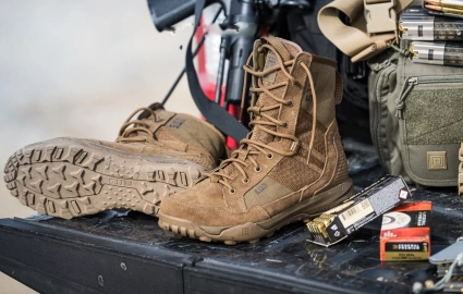 Порівняння тактичного та трекінгового взуття: ключові відмінності та переваги