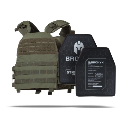 Бронежилет 3 класу (M.V.P.). Вага 3.6 кг. Поліетиленові плити 1.42 кг. Олива