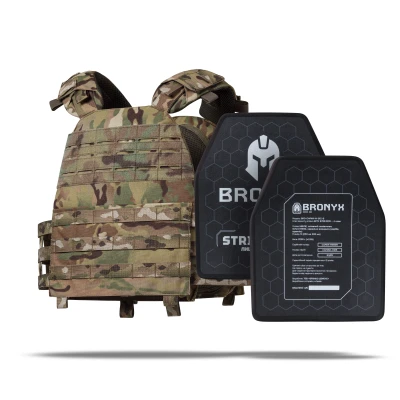 Бронежилет 4 класу (M.V.P.). Вага 5.3 кг. Керамічні плити 2.2 кг. Мультикам