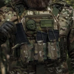 Одинарний еластичний підсумок під магазини АК/АR відкритого типу. Кріплення MOLLE. Мультикам 8